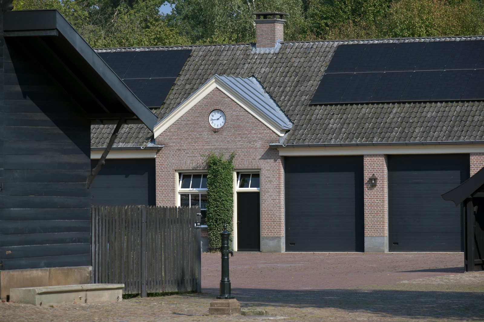 Zonnepanelen Nederlandse weide